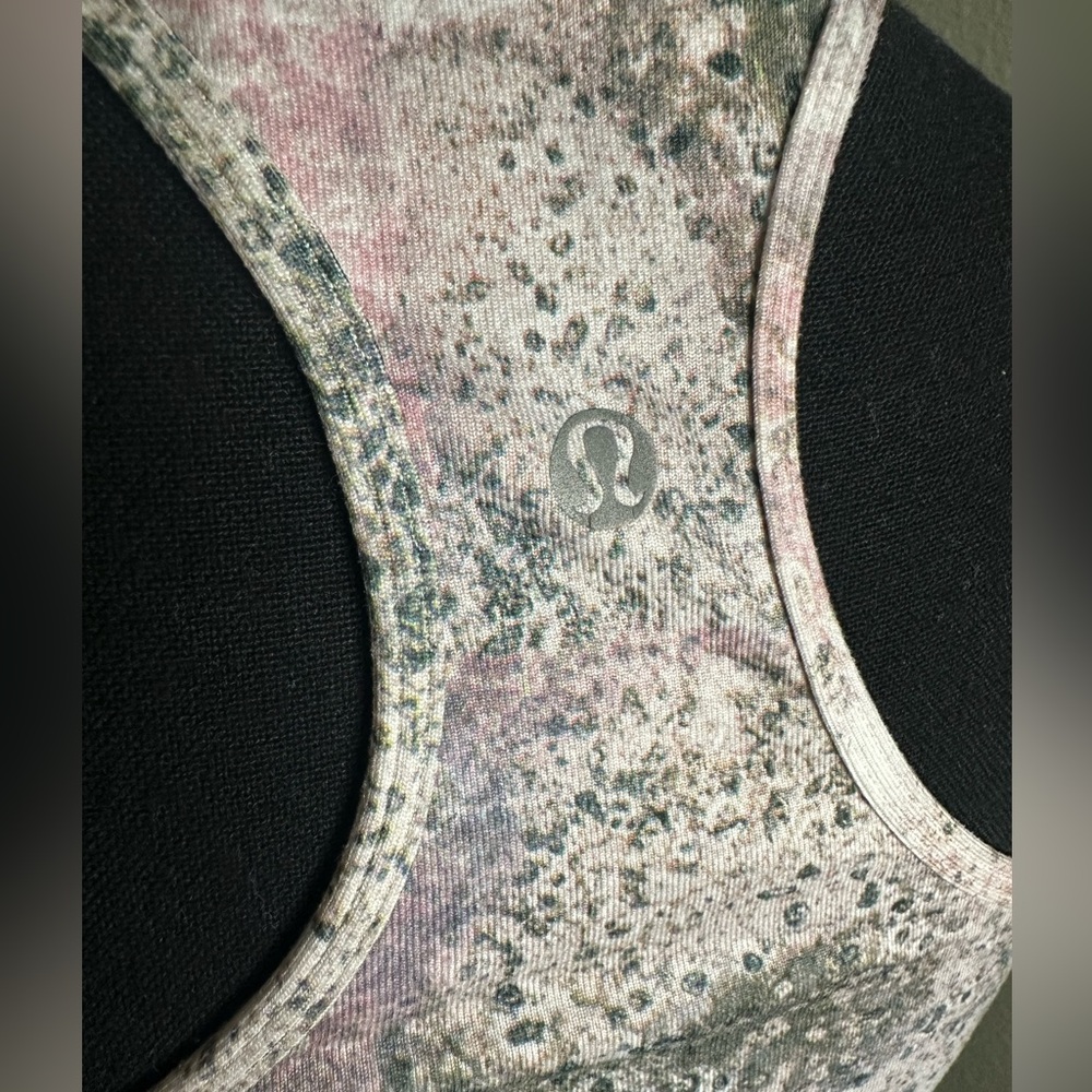 LULULEMON Active Tank Top‎ in watercolors/multi